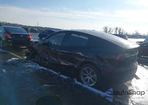 2021 Tesla Model Y Long Range Dual Motor All-Wheel Drive from USA, damaged, VIN 5YJYGDEE7MF131105